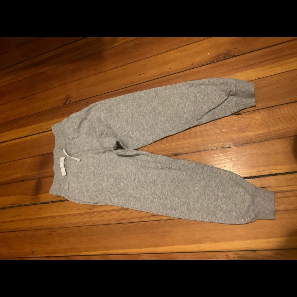 Gray size 6-7y sweatpants for kids